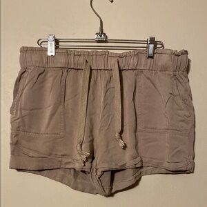 ☀️Charlotte Russe Tan Shorts